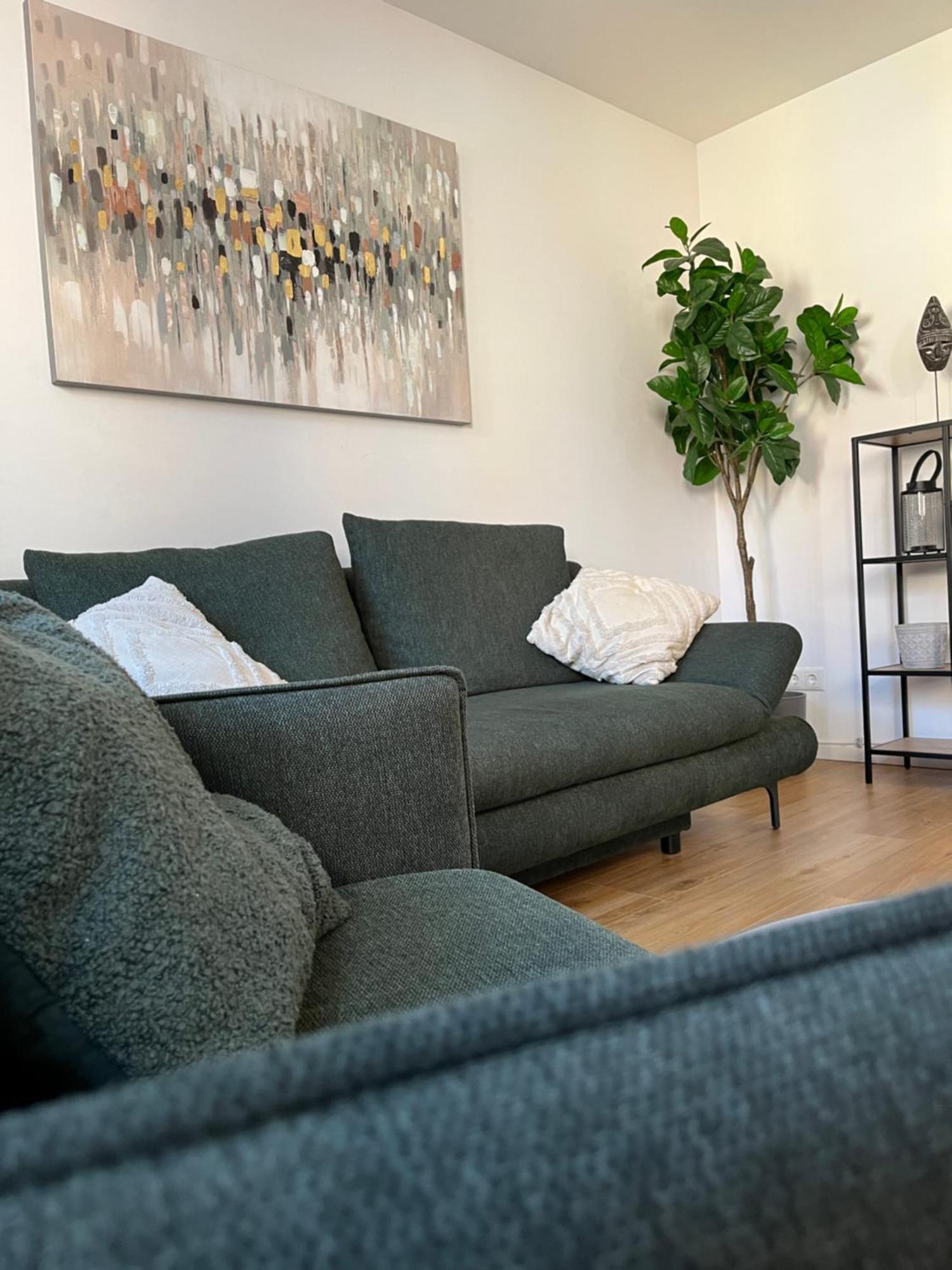 Traumhafte Business & Relax Wohnung Direkt Im Stadtkern Oettingens By Elation Homes Oettingen in Bayern Exterior photo
